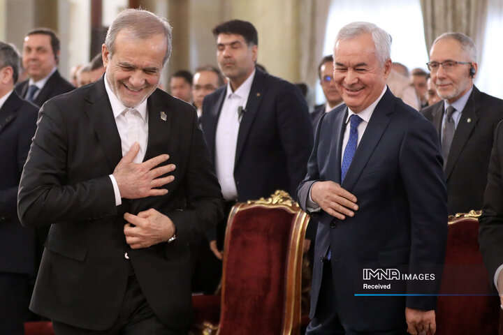 مراسم سالگرد پیروزی انقلاب اسلامی با حضور سفرا و مسئولان نمایندگی‌های بین المللی مقیم ایران