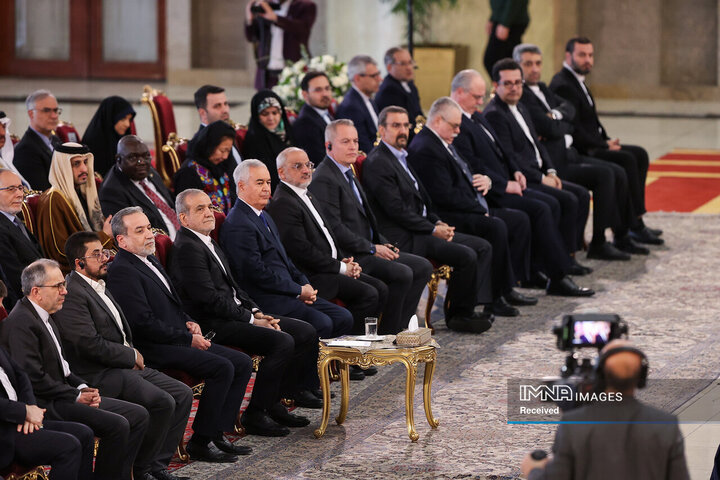 مراسم سالگرد پیروزی انقلاب اسلامی با حضور سفرا و مسئولان نمایندگی‌های بین المللی مقیم ایران