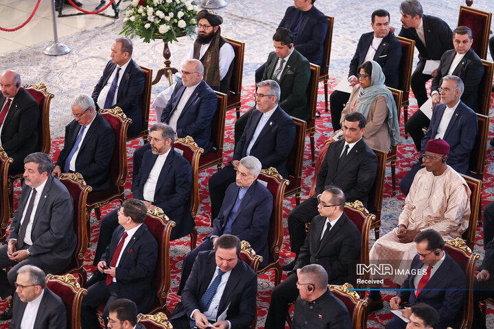 مراسم سالگرد پیروزی انقلاب اسلامی با حضور سفرا و مسئولان نمایندگی‌های بین المللی مقیم ایران