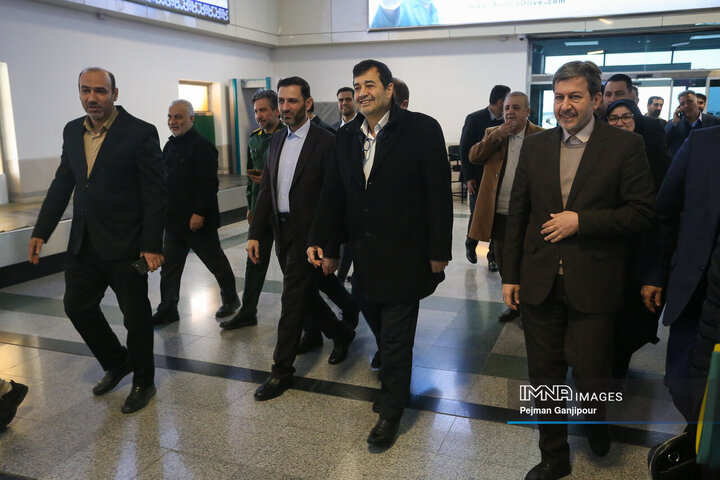 بازدید وزیر ورزش و جوانان از ورزشگاه نقش جهان