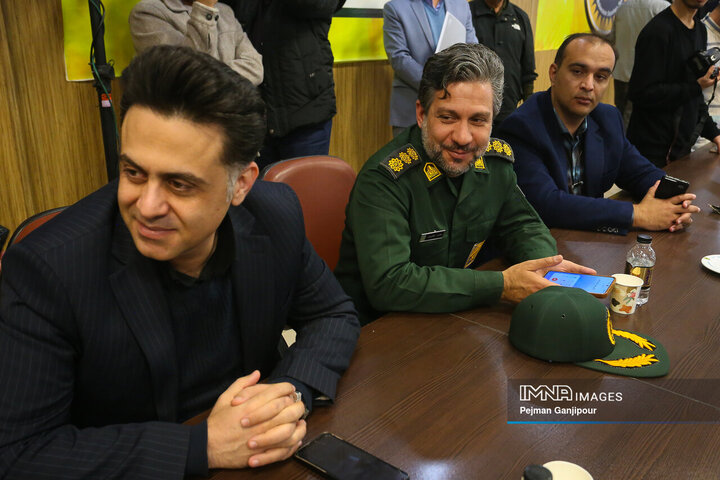 بازدید وزیر ورزش و جوانان از ورزشگاه نقش جهان