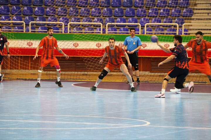 سایپا ۳۸- فرازبام ۲۱/ نارنجی‌پوشان در کورس قهرمانی