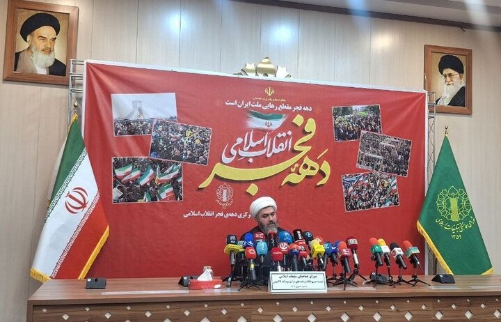 راهپیمایی ۲۲ بهمن در بیش از ۱۴۰۰ نقطه/ حضور ۷۷۰۰ خبرنگار و عکاس در مراسم