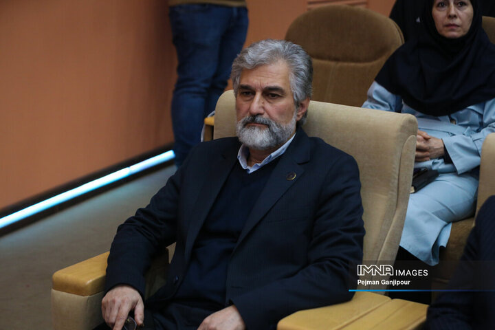 آیین تکریم و معارفه رئیس شهرک علمی و تحقیقاتی اصفهان