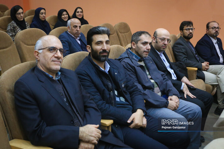 آیین تکریم و معارفه رئیس شهرک علمی و تحقیقاتی اصفهان