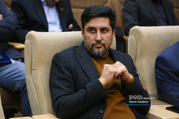 آیین تکریم و معارفه رئیس شهرک علمی و تحقیقاتی اصفهان