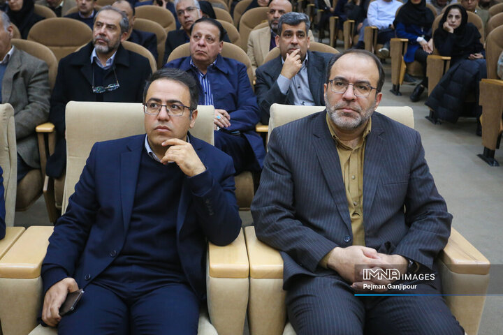 آیین تکریم و معارفه رئیس شهرک علمی و تحقیقاتی اصفهان