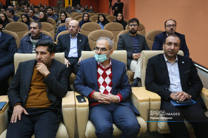 آیین تکریم و معارفه رئیس شهرک علمی و تحقیقاتی اصفهان