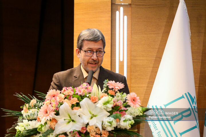 اصفهان باید به سمت «استان دانش‌پایه» حرکت کند