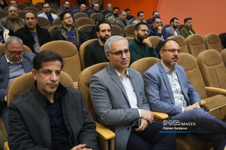 آیین تکریم و معارفه رئیس شهرک علمی و تحقیقاتی اصفهان