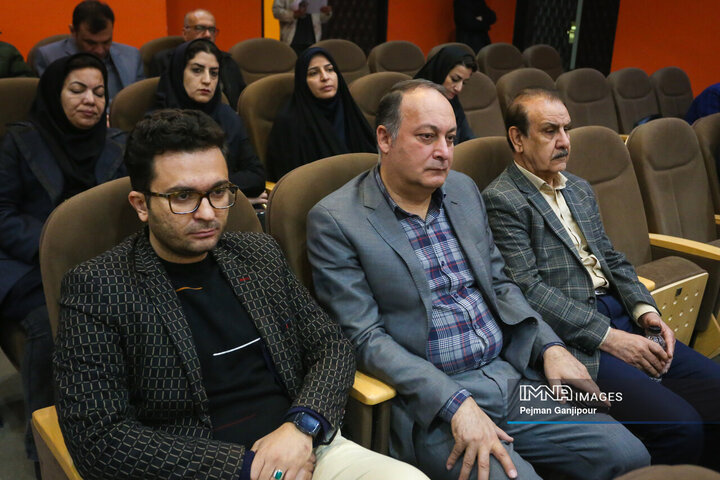 آیین تکریم و معارفه رئیس شهرک علمی و تحقیقاتی اصفهان