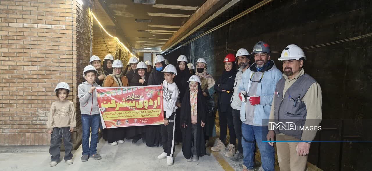 شب پُرکار مدیر منطقه ۱۴ اصفهان؛ اجرای گسترده برنامه‌های فرهنگی و عمرانی در آستانه ۲۲ بهمن