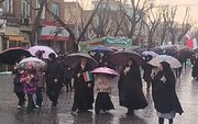 فیلم| آغاز راهپیمایی ۲۲ بهمن تبریز زیر بارش برف و باران