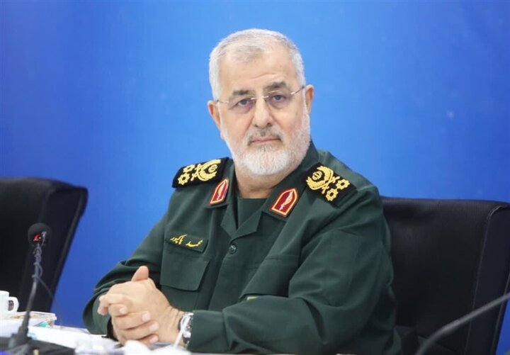 حضور سرلشکر پاکپور در راهپیمایی ۲۲ بهمن