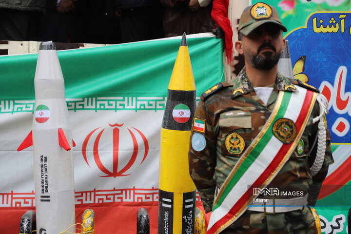 راهپیمایی  یوم الله ۲۲ بهمن در سنندج