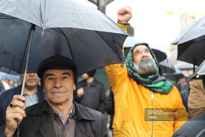 راهپیمایی  یوم الله ۲۲ بهمن در سنندج