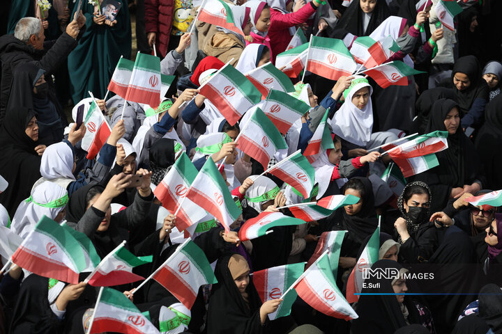 راهپیمایی یوم‌الله ۲۲ بهمن در اراک