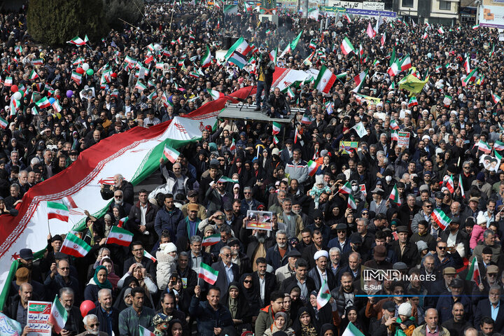 راهپیمایی یوم‌الله ۲۲ بهمن در اراک