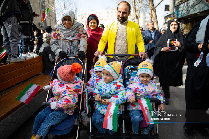 راهپیمایی یوم‌الله ۲۲ بهمن در اصفهان