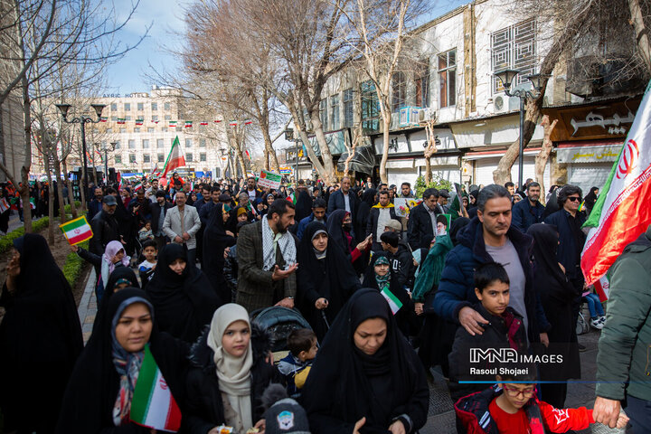 راهپیمایی یوم‌الله ۲۲ بهمن در اصفهان