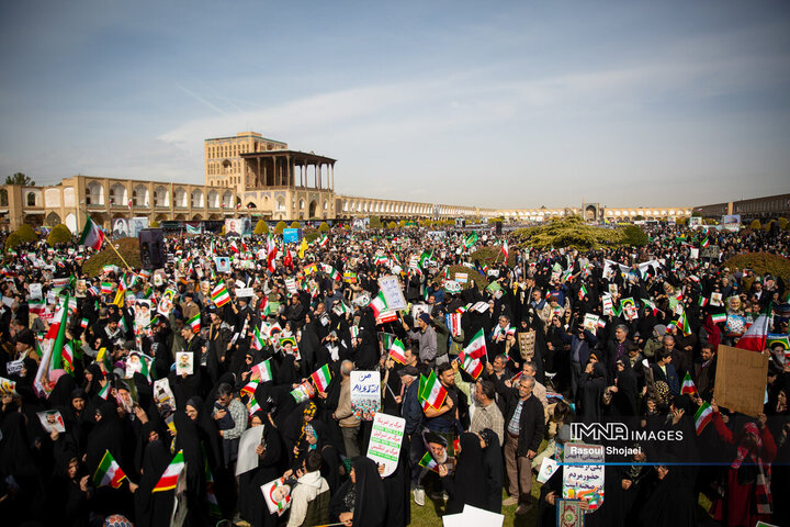 راهپیمایی یوم‌الله ۲۲ بهمن در اصفهان