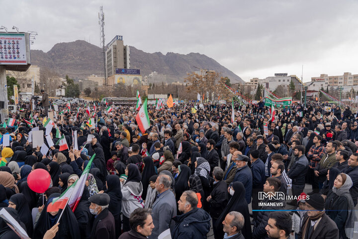 راهپیمایی یوم‌الله ۲۲ بهمن در خرم آباد