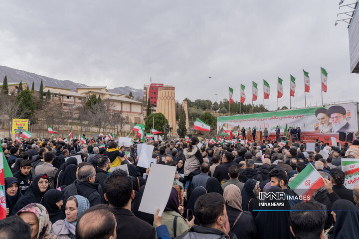 راهپیمایی یوم‌الله ۲۲ بهمن در خرم آباد