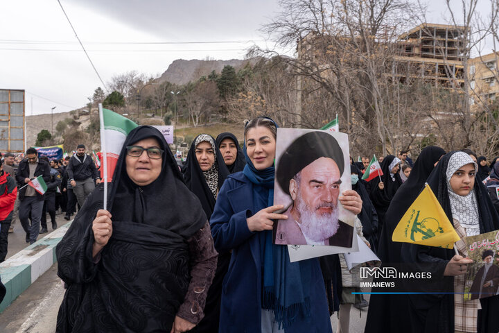 راهپیمایی یوم‌الله ۲۲ بهمن در خرم آباد