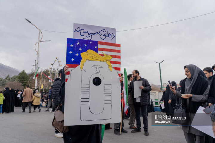 راهپیمایی یوم‌الله ۲۲ بهمن در خرم آباد