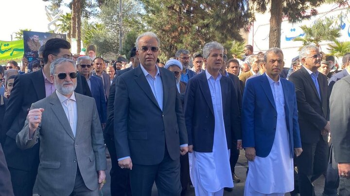 حضور مردم سیستان و بلوچستان در راهپیمایی ۲۲ بهمن پیام وفاداری به انقلاب بود