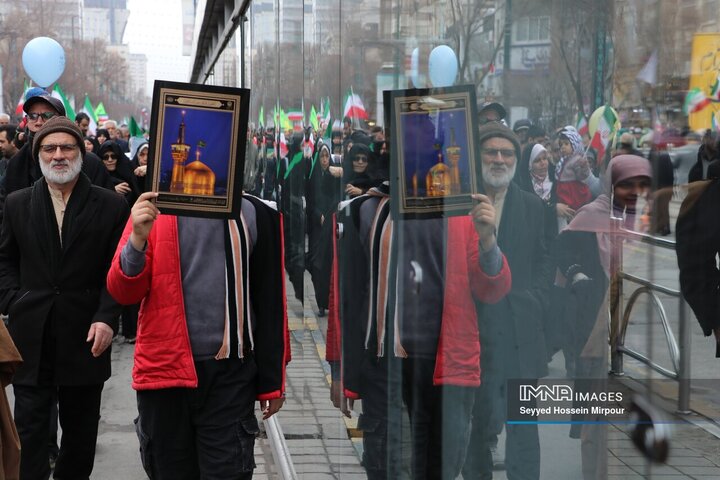 راهپیمایی یوم الله 22 بهمن در مشهد