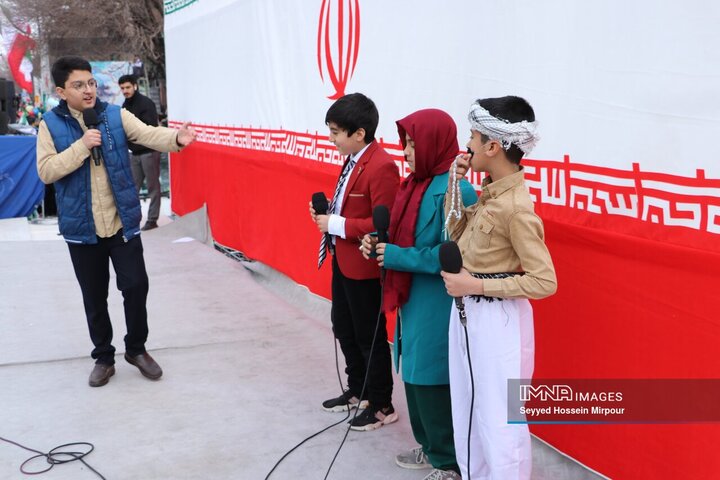 راهپیمایی یوم الله 22 بهمن در مشهد