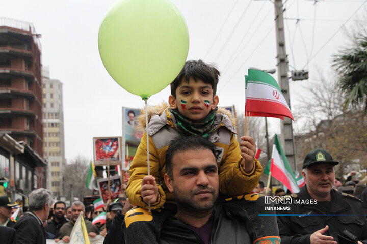 راهپیمایی یوم الله 22 بهمن در آمل