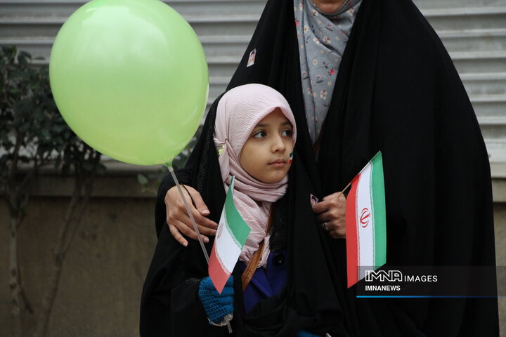 راهپیمایی یوم الله 22 بهمن در آمل