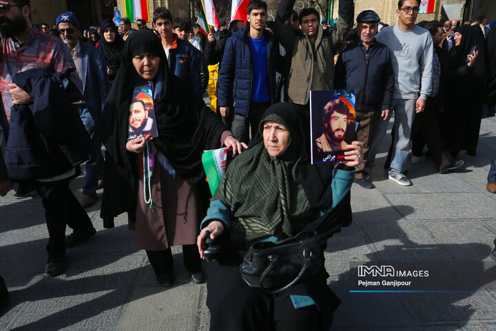 راهپیمایی یوم‌الله ۲۲ بهمن در اصفهان - 2