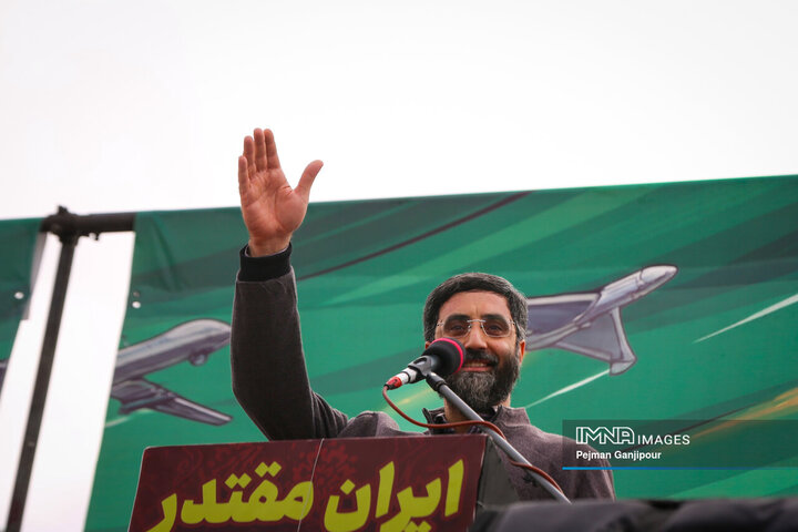 راهپیمایی یوم‌الله ۲۲ بهمن در اصفهان - 2