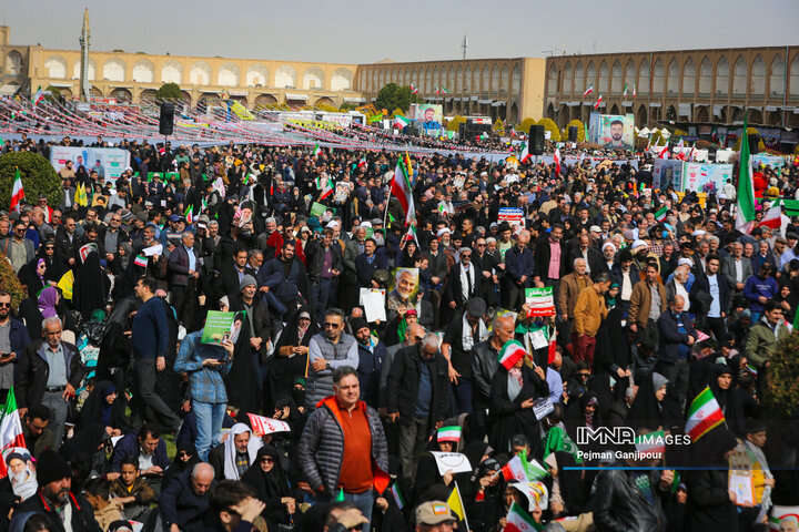 راهپیمایی یوم‌الله ۲۲ بهمن در اصفهان - 2