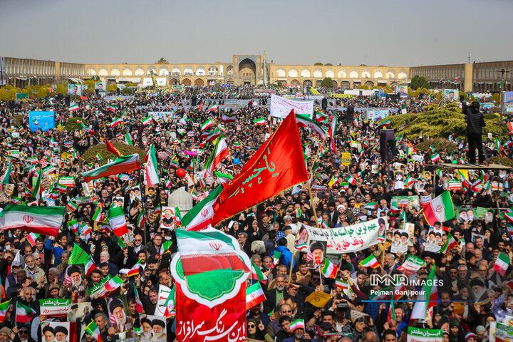 راهپیمایی یوم‌الله ۲۲ بهمن در اصفهان - 2