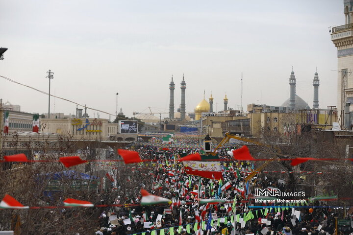 راهپیمایی یوم الله 22 بهمن در قم
