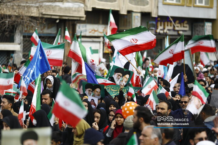 راهپیمایی یوم الله 22 بهمن در قم