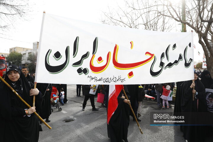 راهپیمایی یوم الله 22 بهمن در قم