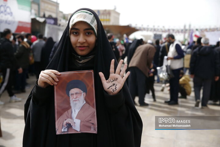 راهپیمایی یوم الله 22 بهمن در قم