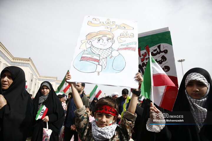 راهپیمایی یوم الله 22 بهمن در قم