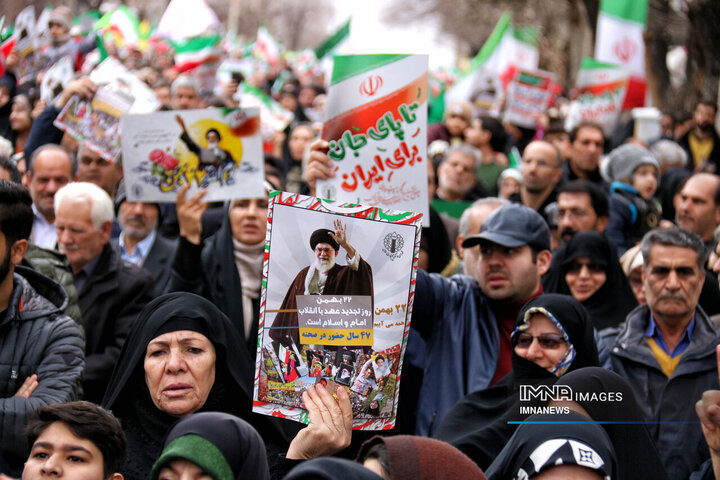 راهپیمایی یوم الله 22 بهمن در کرمانشاه