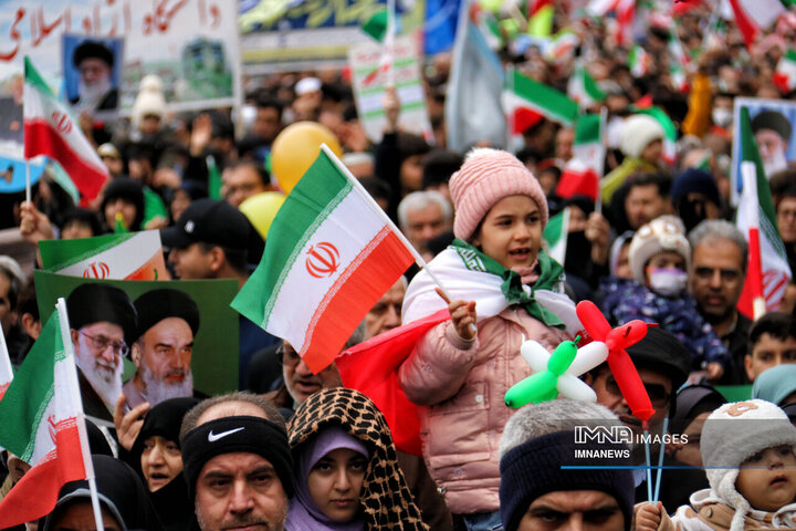 راهپیمایی یوم الله 22 بهمن در کرمانشاه