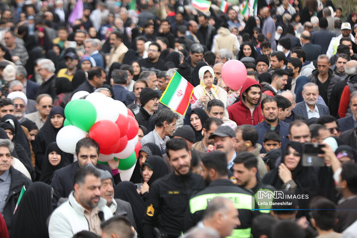 راهپیمایی یوم الله 22 بهمن در یزد