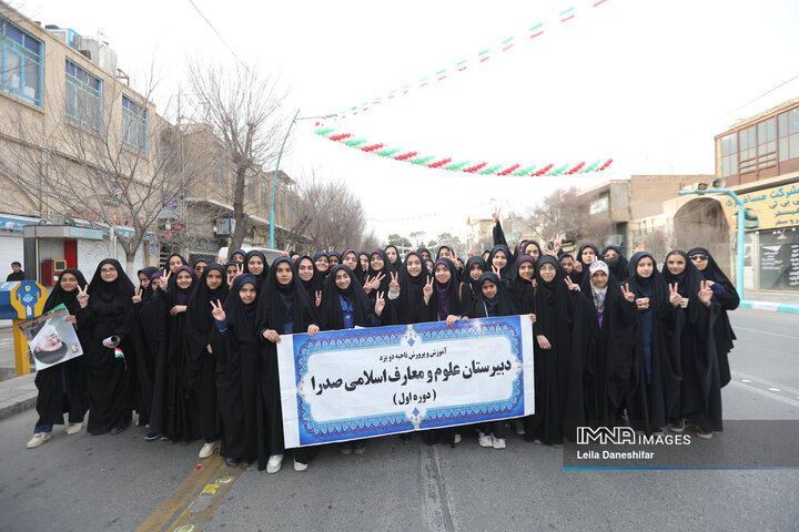 راهپیمایی یوم الله 22 بهمن در یزد