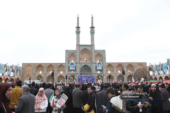 راهپیمایی یوم الله 22 بهمن در یزد