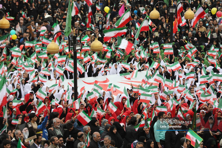 راهپیمایی یوم الله 22 بهمن در یزد