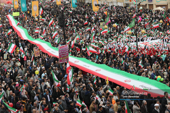 راهپیمایی یوم الله 22 بهمن در یزد